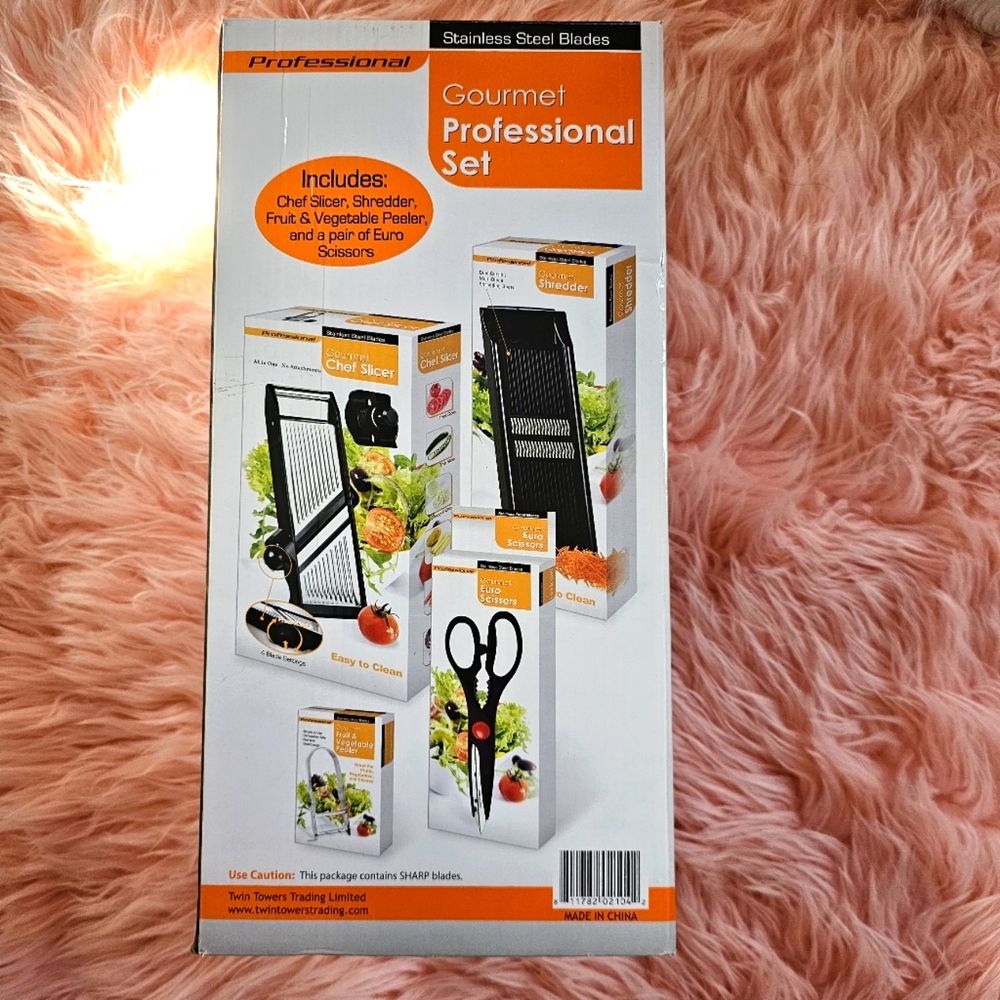 Professional Gourmet Set, chef slicer, shredder, peeler, scissors